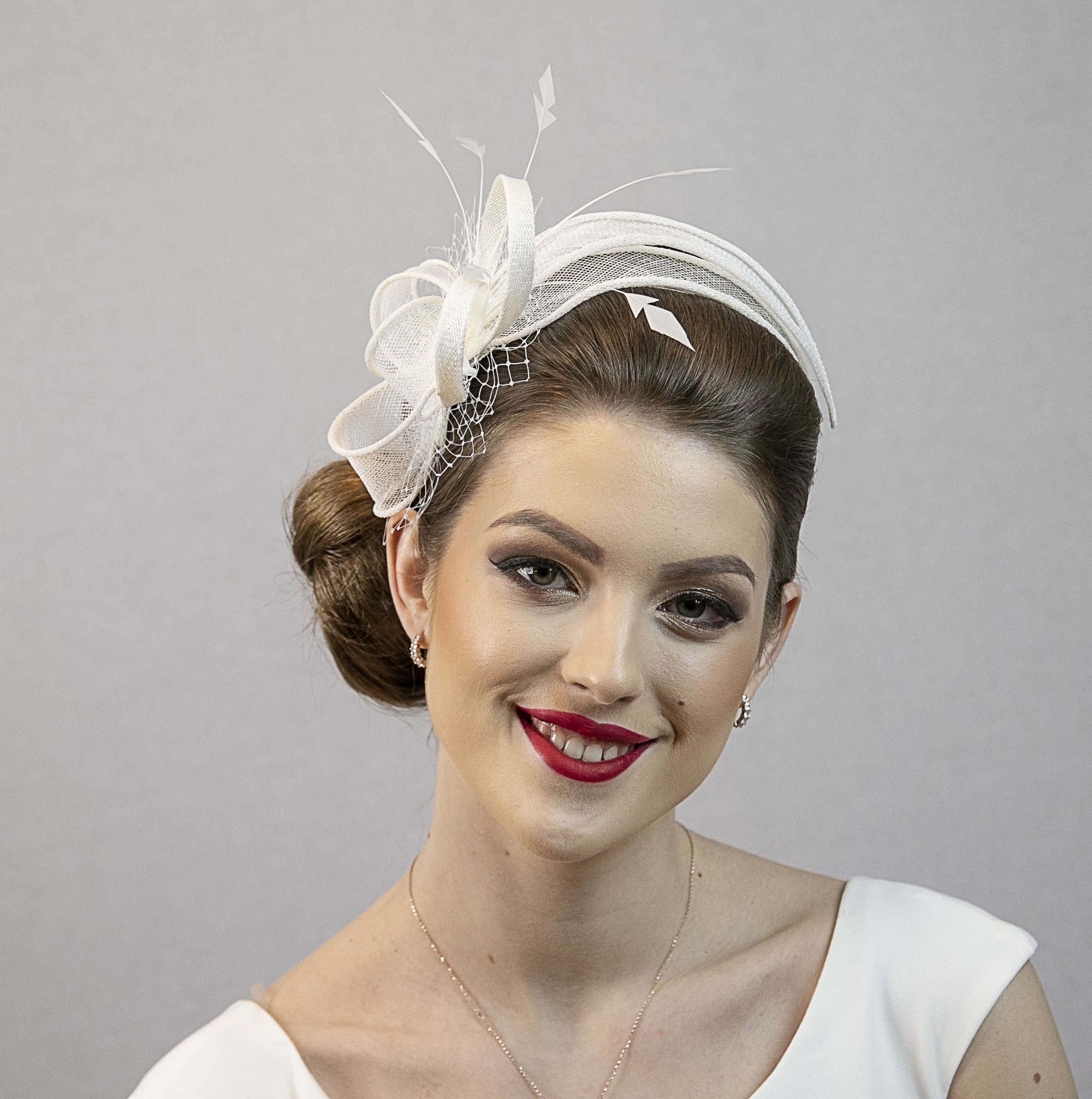 White feather fascinator