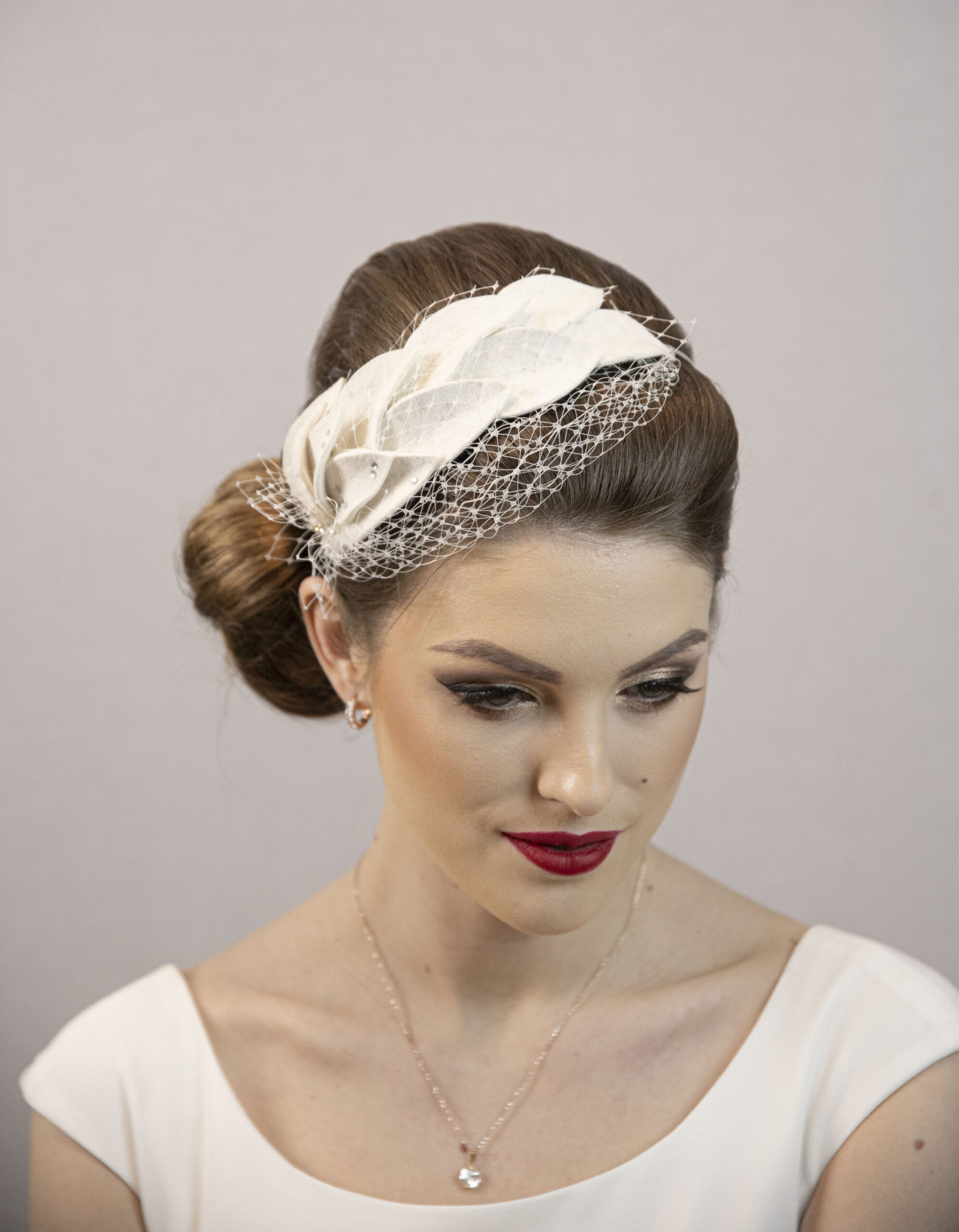 Ivory white bridal headpiece. Wedding hat. - Image 4