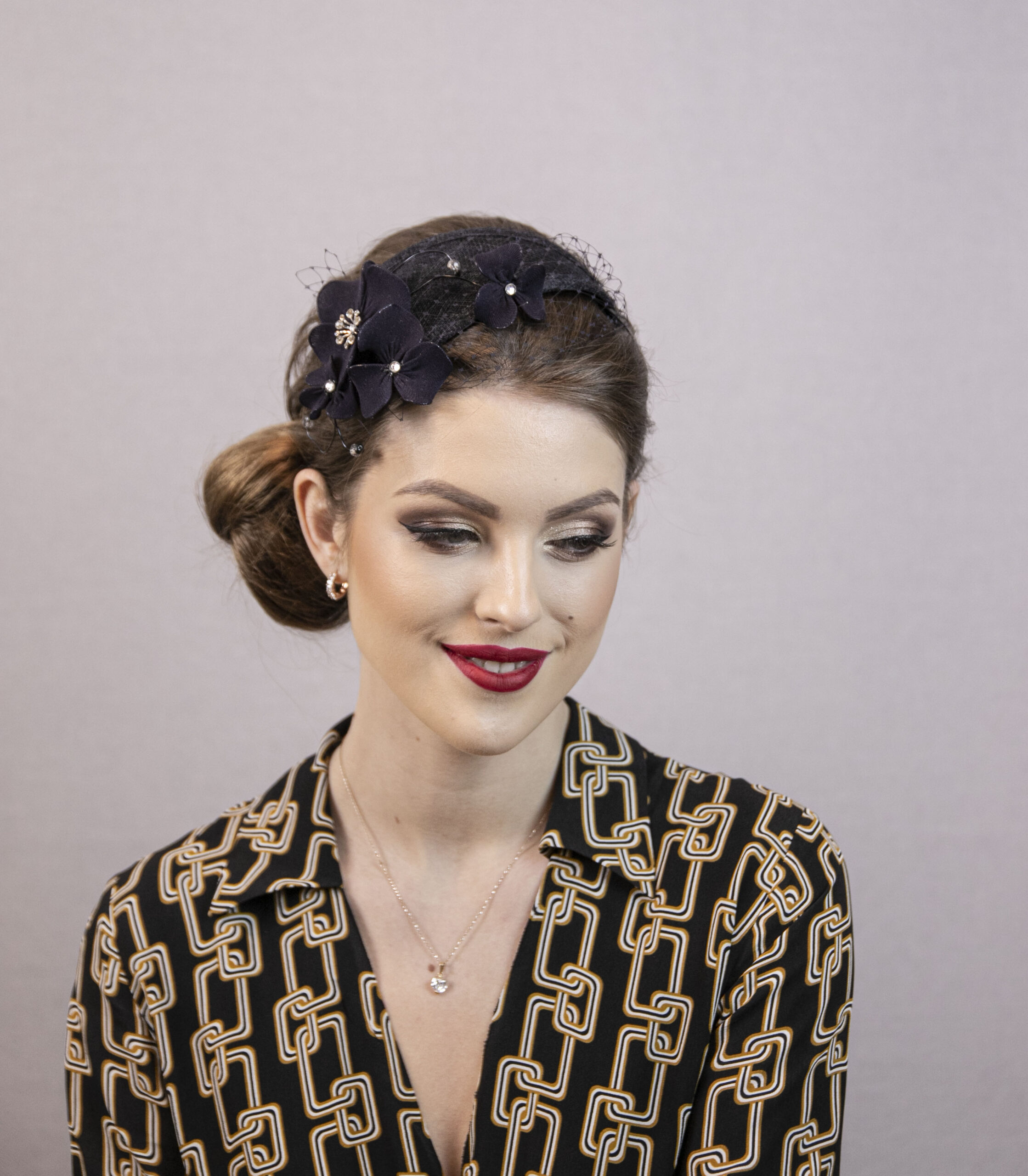 Blue floral fascinator. Dark blue wedding hat. - Image 3