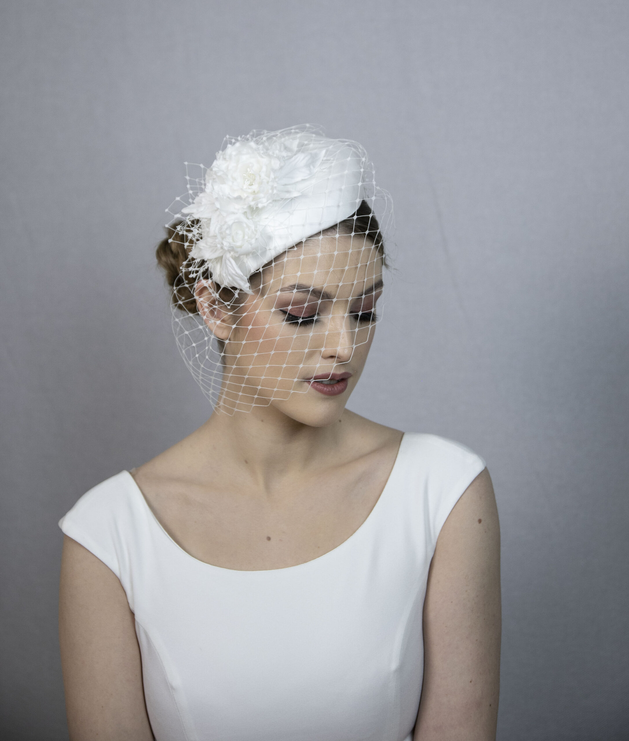 White silk wedding hat. White bridal hat with veil. - Image 5