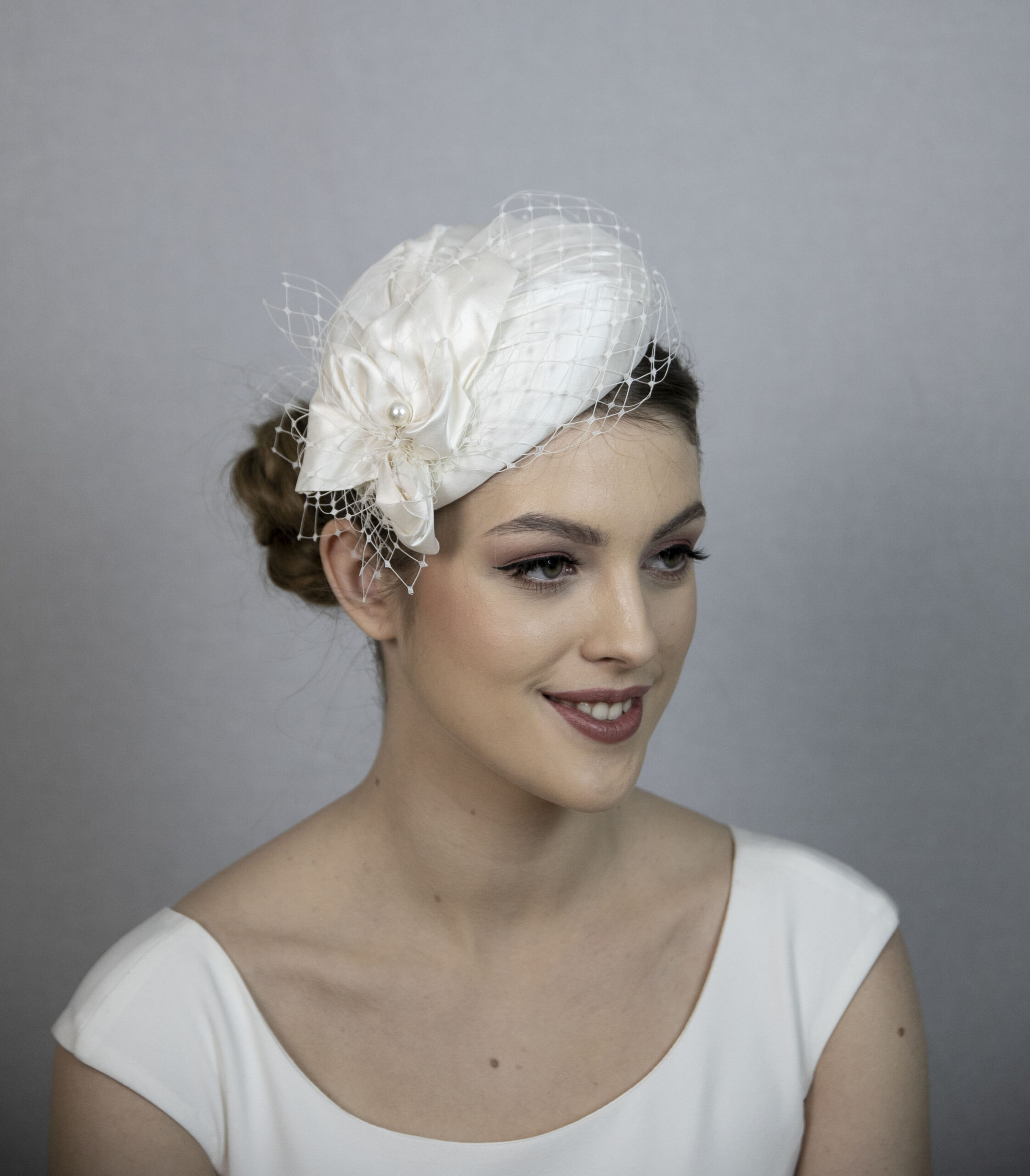 White silk wedding hat. White bridal hat with veil. - Image 3
