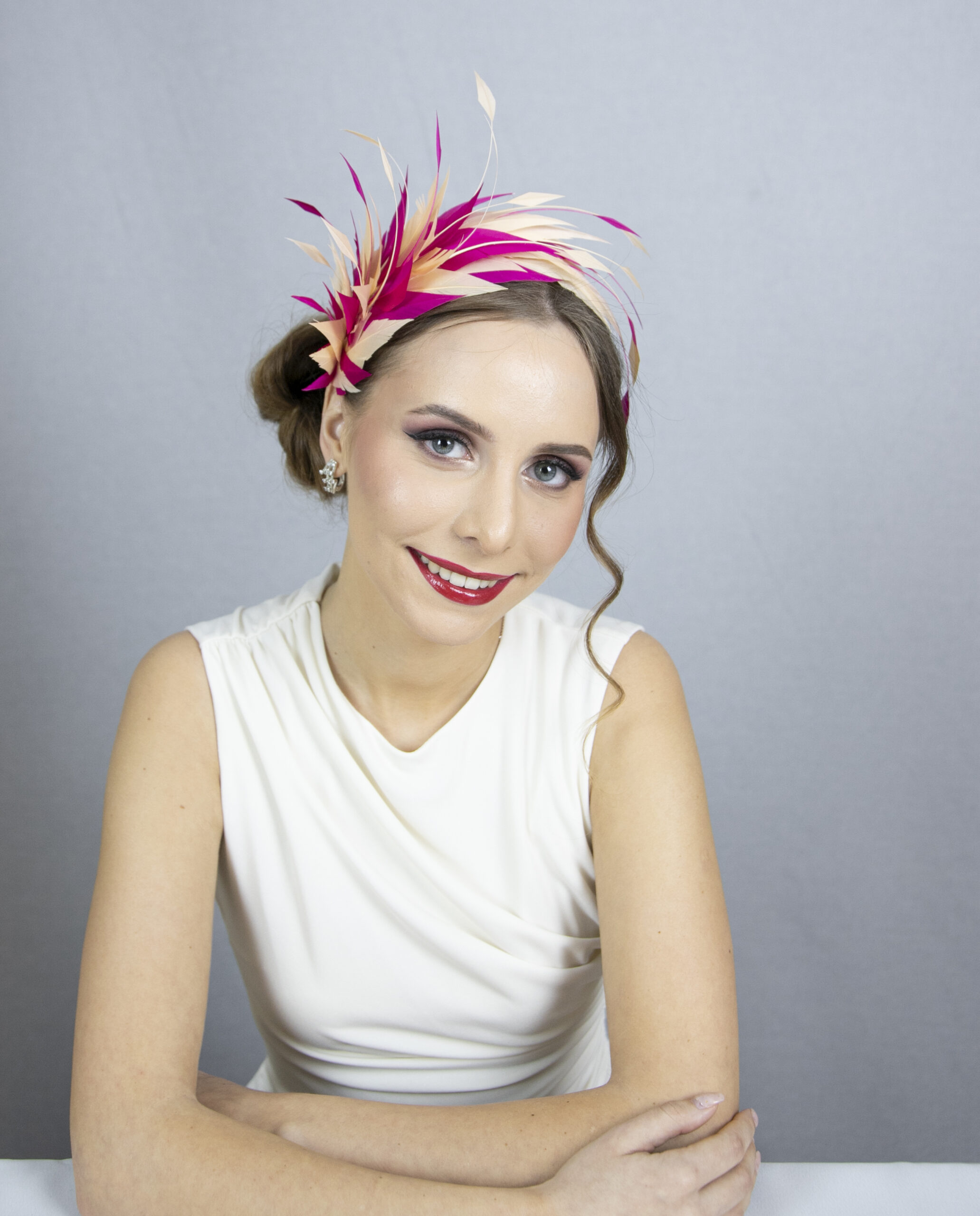 Pink and beige feather fascinator. - Image 3