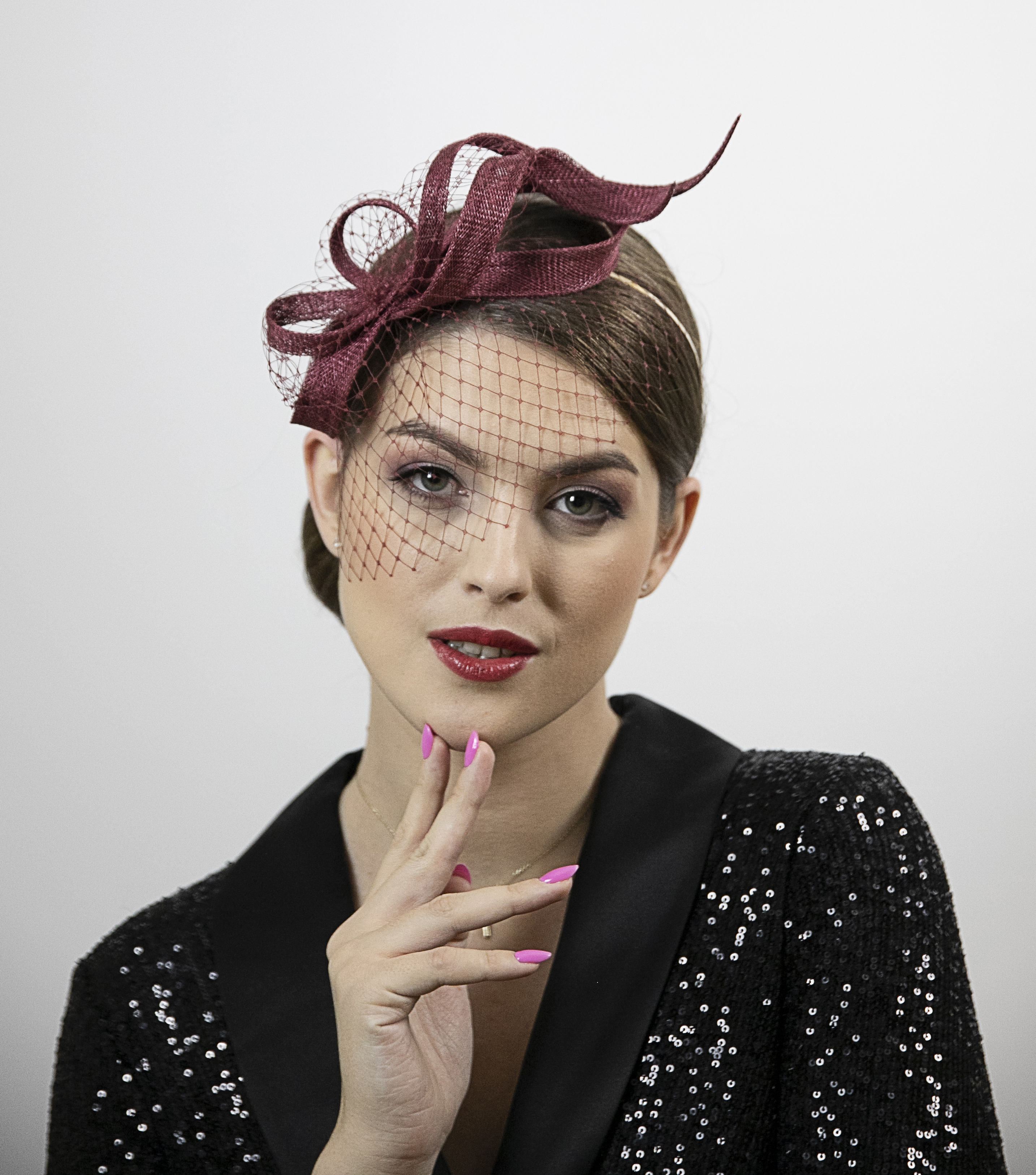 Burgundy red fascinator. Red wine fascinator.