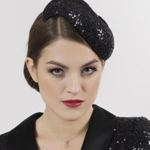 Black glamorous vintage style headpiece hat.