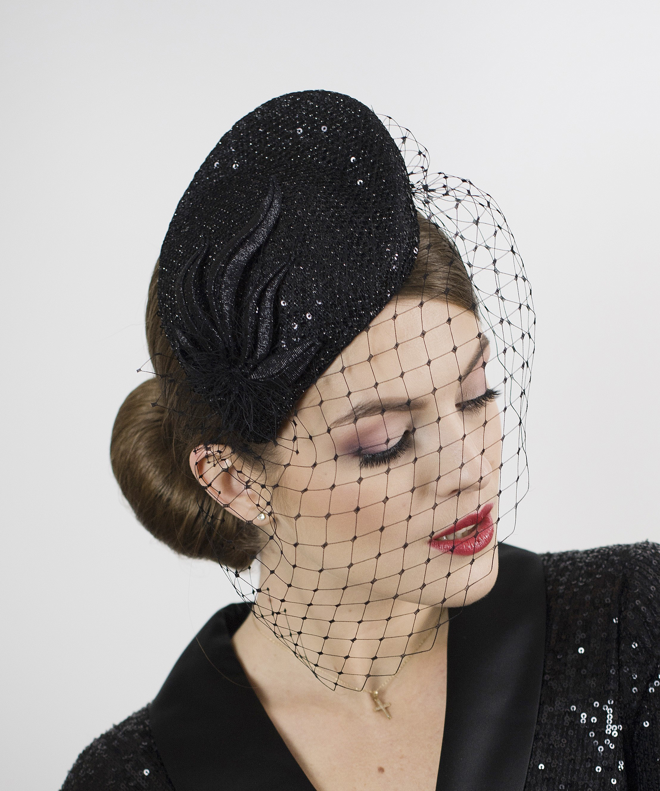 Black pillbox hat with face veil. Funeral hat. Church hat. Wedding guest hat. - Image 5