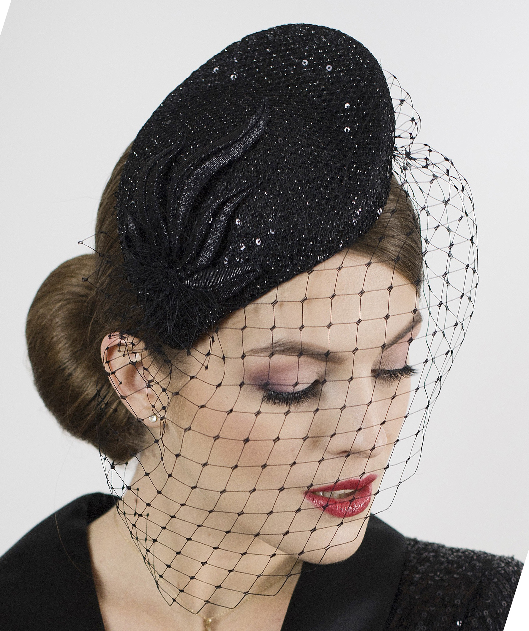 Black pillbox hat with face veil. Funeral hat. Church hat. Wedding guest hat.
