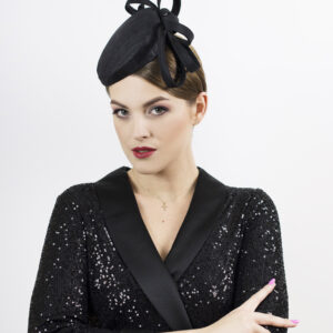 Black pillbox hat. Black fascinator hat.
