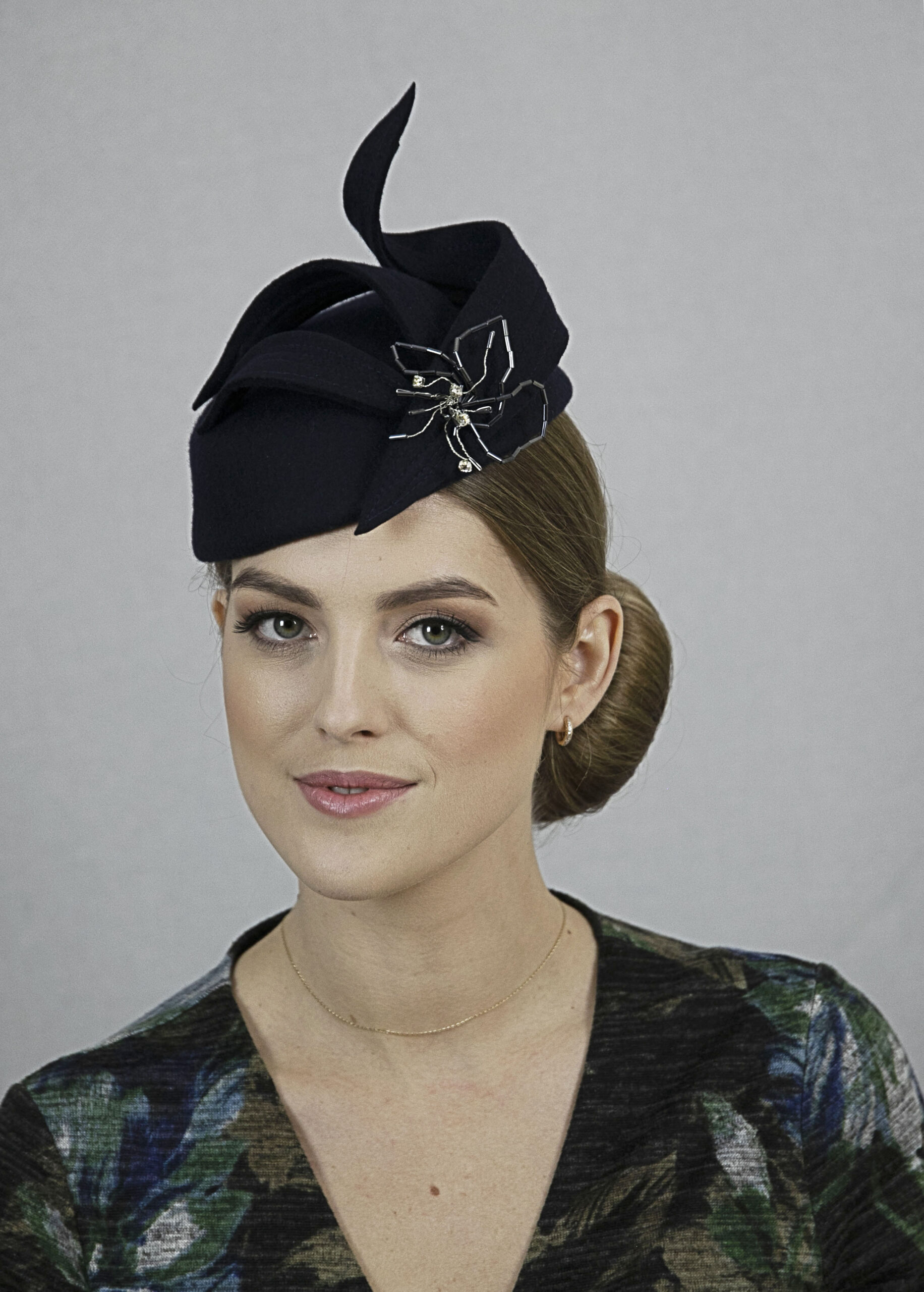 Navy blue pillbox hat from felt